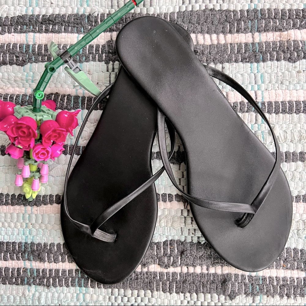 Kiki Black Sandals